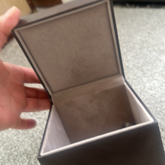 Gucci box Authentic 🎉🎁🎁🎉🎉🎊🎉🎁 - Picture 10 of 11